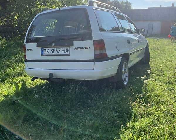 Белый Опель Астра, объемом двигателя 1.8 л и пробегом 320 тыс. км за 1999 $, фото 7 на Automoto.ua