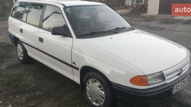 Белый Опель Астра, объемом двигателя 1.36 л и пробегом 230 тыс. км за 2700 $, фото 5 на Automoto.ua