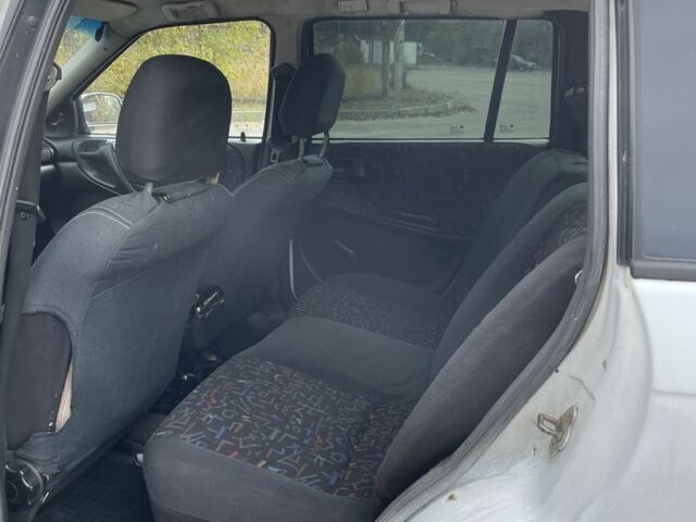 Белый Опель Астра, объемом двигателя 0 л и пробегом 350 тыс. км за 1000 $, фото 5 на Automoto.ua