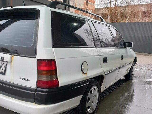 Білий Опель Астра, об'ємом двигуна 1.4 л та пробігом 245 тис. км за 1900 $, фото 22 на Automoto.ua