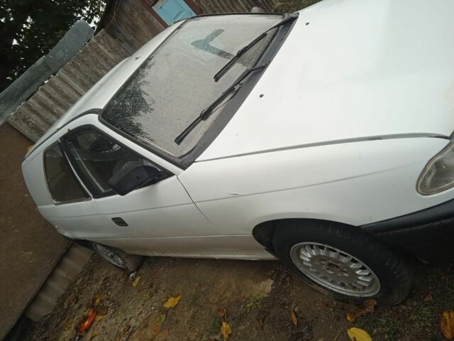 Белый Опель Астра, объемом двигателя 1.4 л и пробегом 2 тыс. км за 750 $, фото 4 на Automoto.ua