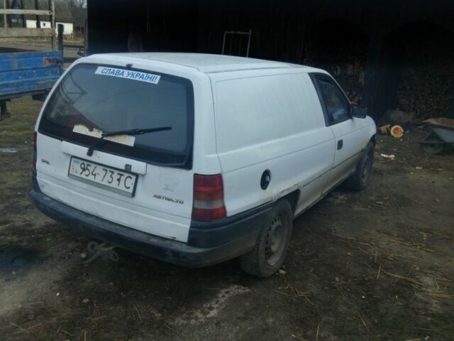 Білий Опель Астра, об'ємом двигуна 1 л та пробігом 1000 тис. км за 500 $, фото 3 на Automoto.ua