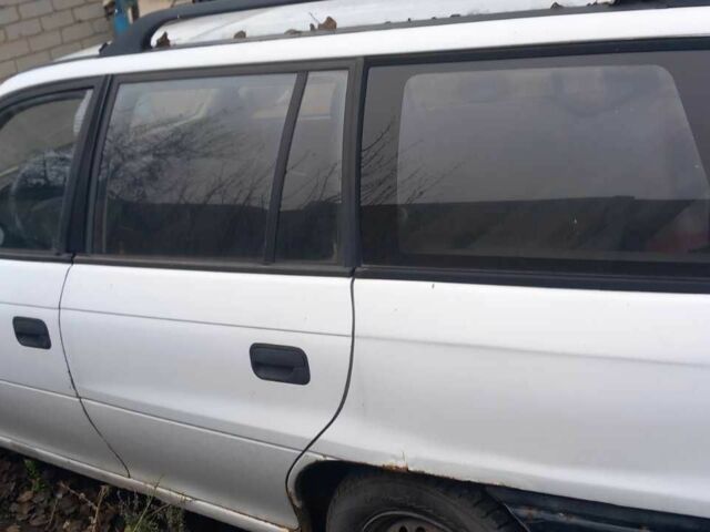 Белый Опель Астра, объемом двигателя 1.7 л и пробегом 300 тыс. км за 1000 $, фото 3 на Automoto.ua