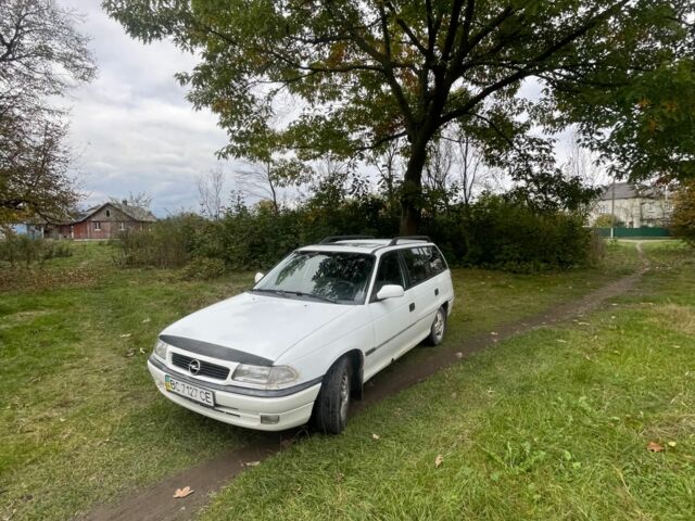 Опель Астра 1996 в Стрые на Automoto.ua Белый Опель Астра, объемом двигателя 1.6 л и пробегом 277 тыс. км за 950 $, фото 2 на Automoto.ua