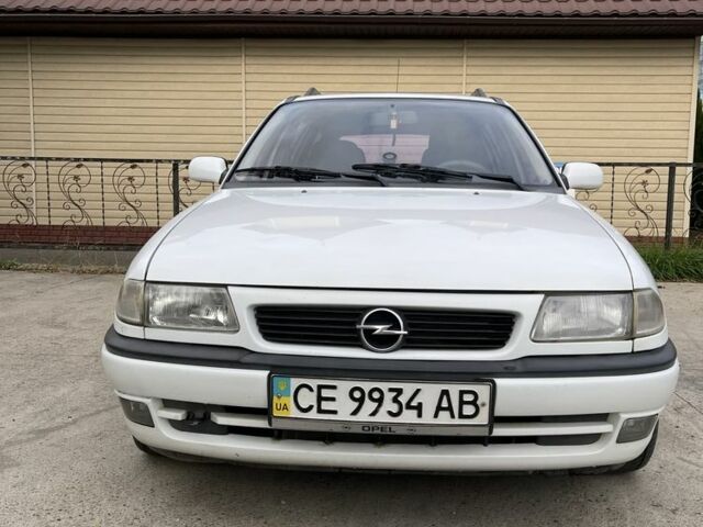 Белый Опель Астра, объемом двигателя 1.4 л и пробегом 335 тыс. км за 2250 $, фото 2 на Automoto.ua