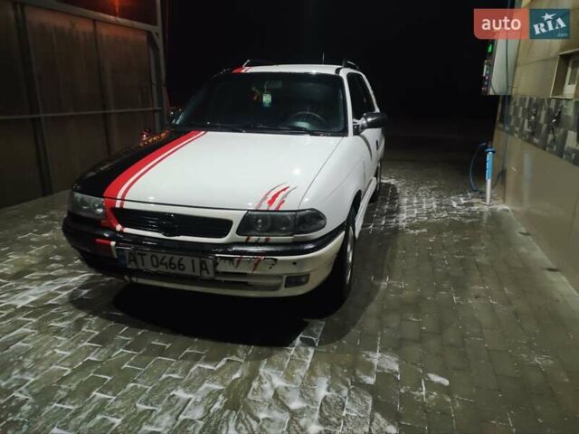 Белый Опель Астра, объемом двигателя 1.6 л и пробегом 440 тыс. км за 1650 $, фото 3 на Automoto.ua