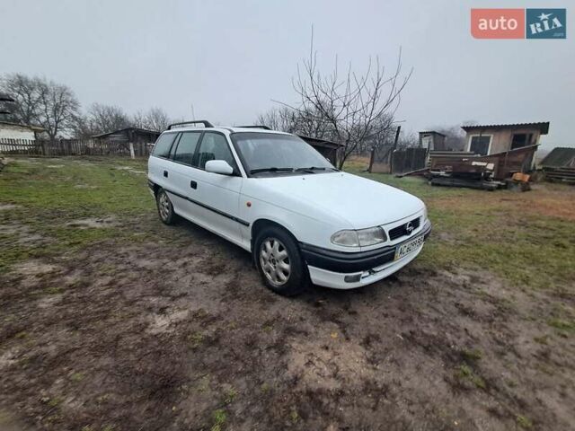 Білий Опель Астра, об'ємом двигуна 1.4 л та пробігом 240 тис. км за 1450 $, фото 1 на Automoto.ua