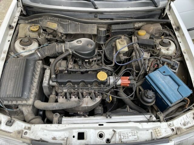 Белый Опель Астра, объемом двигателя 1.4 л и пробегом 335 тыс. км за 2250 $, фото 10 на Automoto.ua