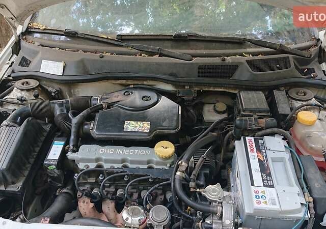 Білий Опель Астра, об'ємом двигуна 1.6 л та пробігом 392 тис. км за 2500 $, фото 3 на Automoto.ua