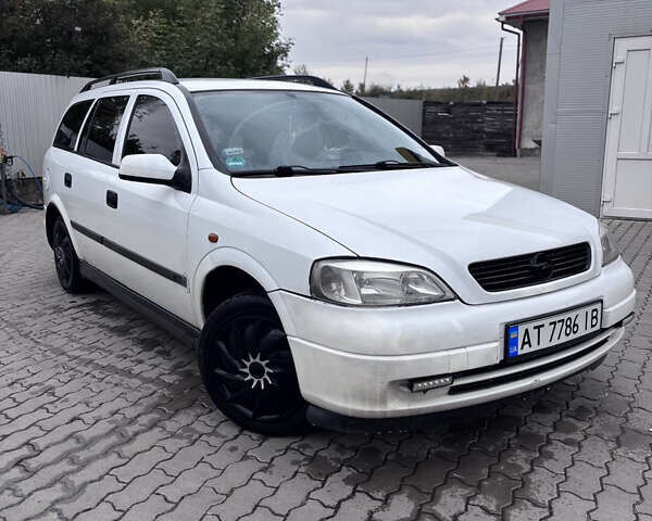 Белый Опель Астра, объемом двигателя 1.8 л и пробегом 280 тыс. км за 3100 $, фото 4 на Automoto.ua