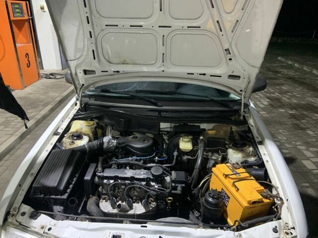 Белый Опель Астра, объемом двигателя 1.6 л и пробегом 3 тыс. км за 1300 $, фото 3 на Automoto.ua