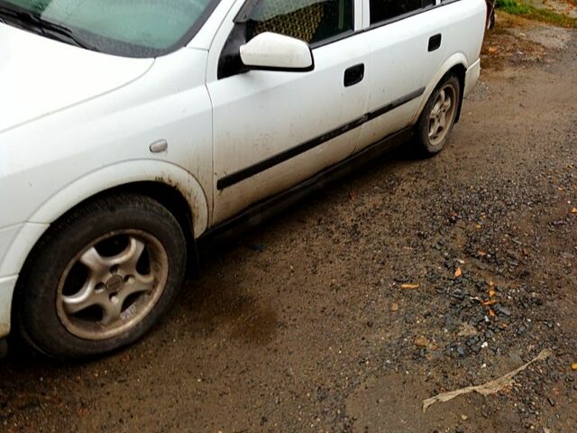 Белый Опель Астра, объемом двигателя 1.7 л и пробегом 0 тыс. км за 3000 $, фото 3 на Automoto.ua