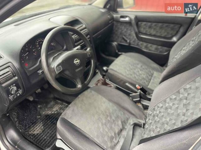 Белый Опель Астра, объемом двигателя 1.6 л и пробегом 250 тыс. км за 2900 $, фото 14 на Automoto.ua