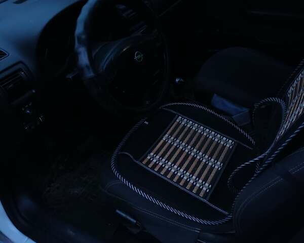 Белый Опель Астра, объемом двигателя 1.7 л и пробегом 340 тыс. км за 2900 $, фото 4 на Automoto.ua