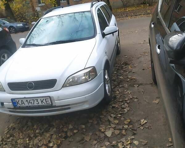 Белый Опель Астра, объемом двигателя 1.6 л и пробегом 336 тыс. км за 1950 $, фото 1 на Automoto.ua