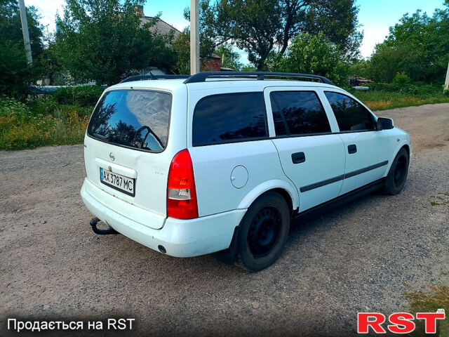 Белый Опель Астра, объемом двигателя 1.8 л и пробегом 250 тыс. км за 2500 $, фото 5 на Automoto.ua