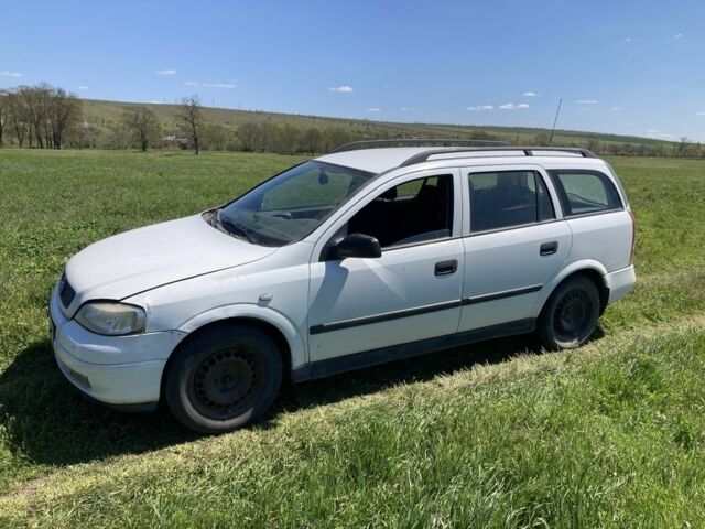 Белый Опель Астра, объемом двигателя 0 л и пробегом 3 тыс. км за 800 $, фото 1 на Automoto.ua