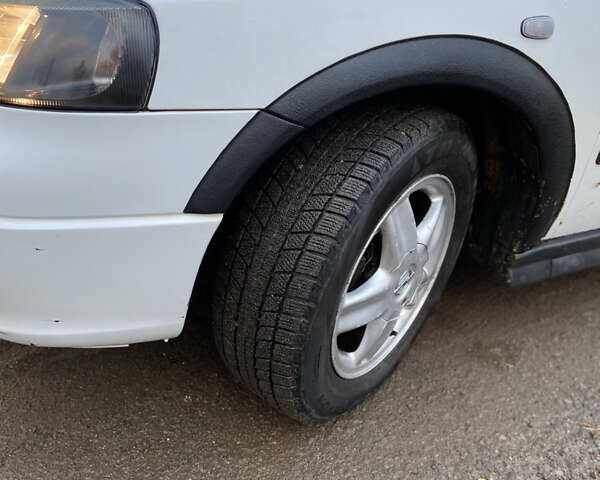 Белый Опель Астра, объемом двигателя 2 л и пробегом 410 тыс. км за 2900 $, фото 11 на Automoto.ua