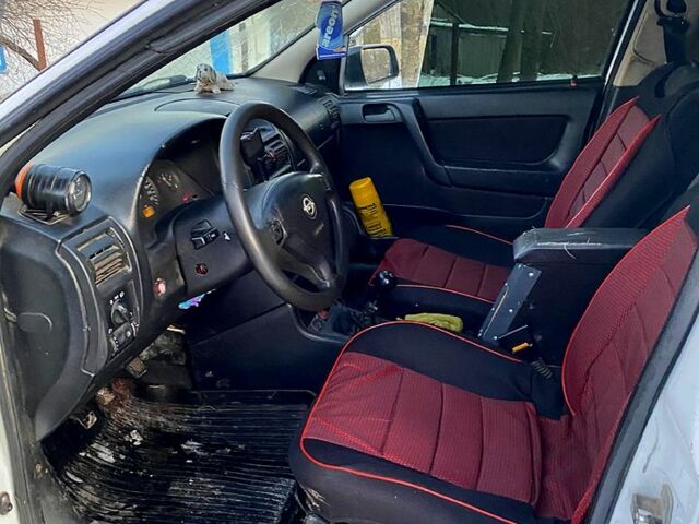 Білий Опель Астра, об'ємом двигуна 1.7 л та пробігом 400 тис. км за 1900 $, фото 6 на Automoto.ua