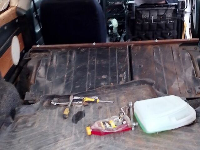 Белый Опель Астра, объемом двигателя 1.7 л и пробегом 285 тыс. км за 1350 $, фото 9 на Automoto.ua