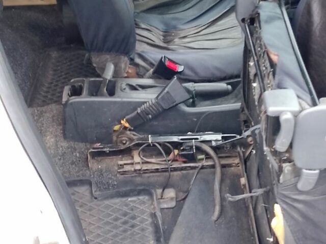 Белый Опель Астра, объемом двигателя 1.7 л и пробегом 285 тыс. км за 1350 $, фото 5 на Automoto.ua