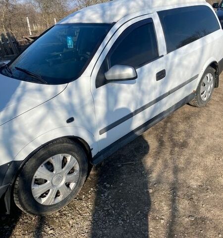 Белый Опель Астра, объемом двигателя 1.7 л и пробегом 385 тыс. км за 1599 $, фото 1 на Automoto.ua