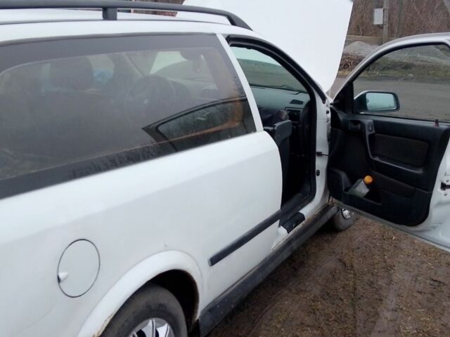 Белый Опель Астра, объемом двигателя 1.7 л и пробегом 285 тыс. км за 1350 $, фото 6 на Automoto.ua