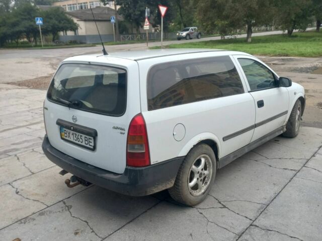 Белый Опель Астра, объемом двигателя 2 л и пробегом 270 тыс. км за 1000 $, фото 2 на Automoto.ua