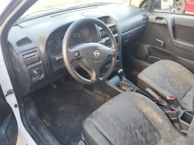 Опель Астра 2001 в Киеве на Automoto.ua Белый Опель Астра, объемом двигателя 2 л и пробегом 213 тыс. км за 1100 $, фото 5 на Automoto.ua