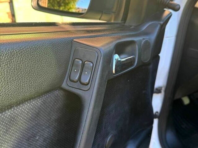 Белый Опель Астра, объемом двигателя 0 л и пробегом 280 тыс. км за 3000 $, фото 4 на Automoto.ua