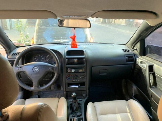 Белый Опель Астра, объемом двигателя 1.7 л и пробегом 360 тыс. км за 1500 $, фото 6 на Automoto.ua