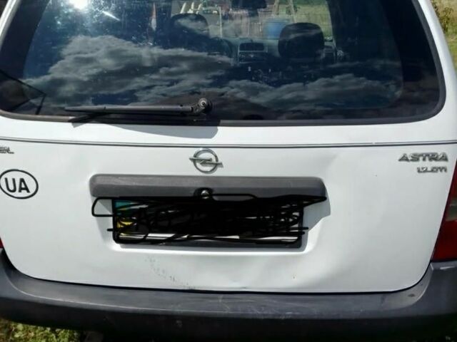 Білий Опель Астра, об'ємом двигуна 1.7 л та пробігом 355 тис. км за 1200 $, фото 2 на Automoto.ua