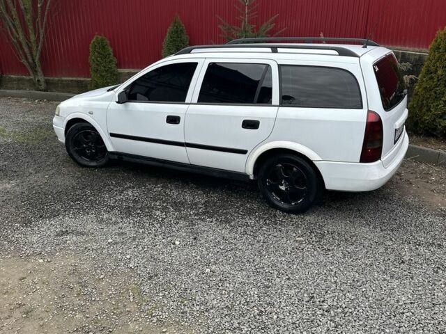 Белый Опель Астра, объемом двигателя 1.7 л и пробегом 300 тыс. км за 1300 $, фото 2 на Automoto.ua