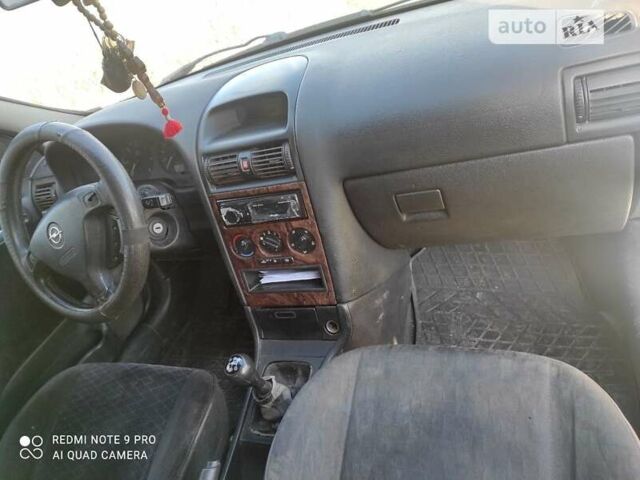 Белый Опель Астра, объемом двигателя 0 л и пробегом 300 тыс. км за 3200 $, фото 6 на Automoto.ua