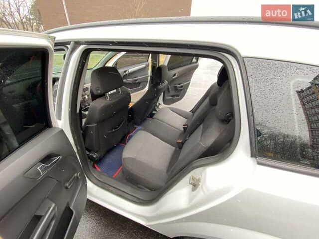 Білий Опель Астра, об'ємом двигуна 1.6 л та пробігом 271 тис. км за 4200 $, фото 14 на Automoto.ua