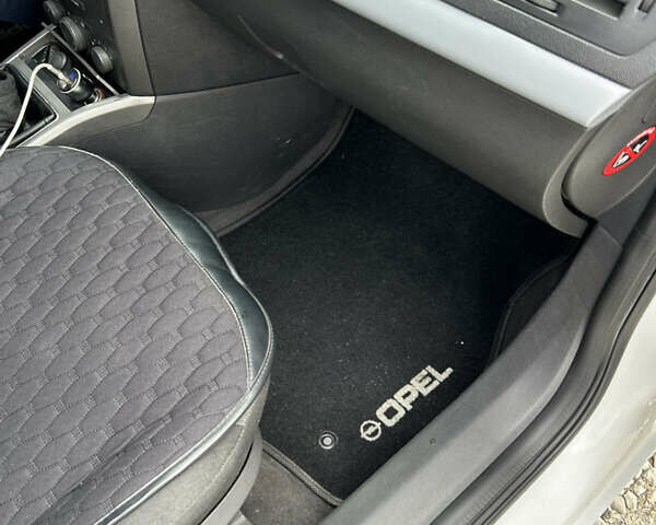 Білий Опель Астра, об'ємом двигуна 1.69 л та пробігом 330 тис. км за 3950 $, фото 18 на Automoto.ua