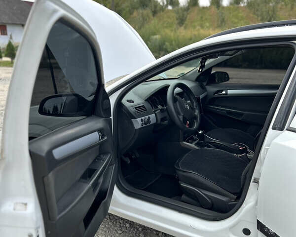 Білий Опель Астра, об'ємом двигуна 1.69 л та пробігом 327 тис. км за 4800 $, фото 8 на Automoto.ua