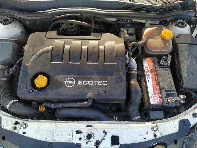 Белый Опель Астра, объемом двигателя 1.9 л и пробегом 250 тыс. км за 4999 $, фото 7 на Automoto.ua