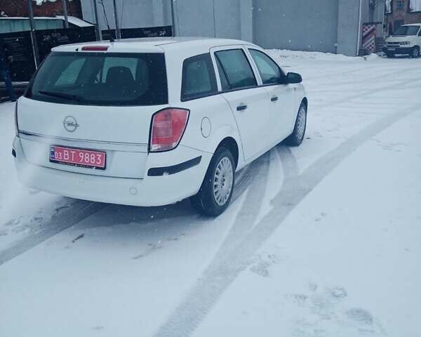 Білий Опель Астра, об'ємом двигуна 1.6 л та пробігом 220 тис. км за 4900 $, фото 4 на Automoto.ua