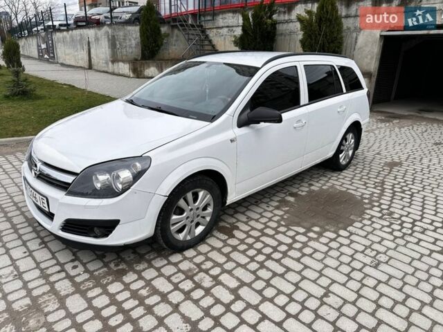 Белый Опель Астра, объемом двигателя 1.25 л и пробегом 320 тыс. км за 2950 $, фото 28 на Automoto.ua