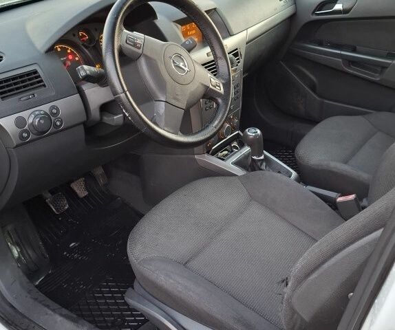 Білий Опель Астра, об'ємом двигуна 1.2 л та пробігом 280 тис. км за 4300 $, фото 15 на Automoto.ua