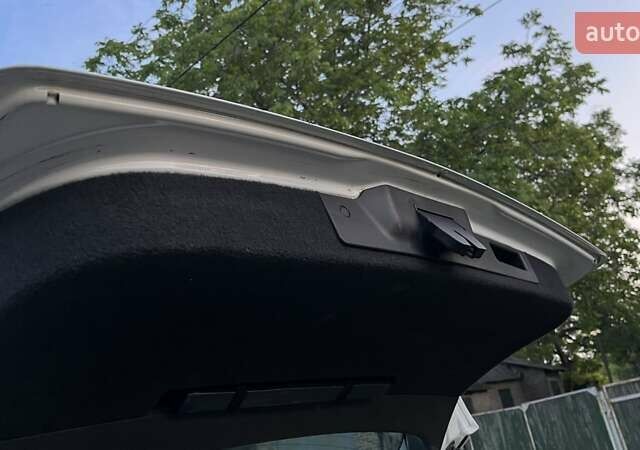 Белый Опель Астра, объемом двигателя 1.6 л и пробегом 252 тыс. км за 5200 $, фото 11 на Automoto.ua