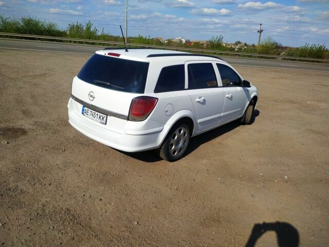 Белый Опель Астра, объемом двигателя 1.9 л и пробегом 250 тыс. км за 4999 $, фото 9 на Automoto.ua