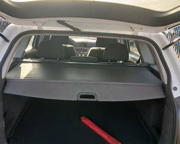 Білий Опель Астра, об'ємом двигуна 1.6 л та пробігом 199 тис. км за 5000 $, фото 7 на Automoto.ua