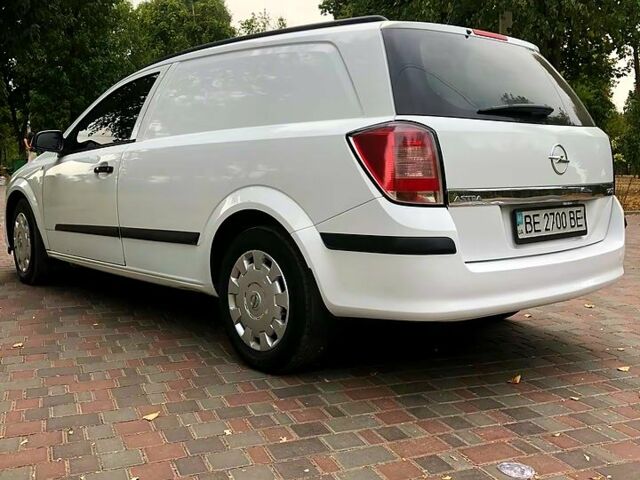 Белый Опель Астра, объемом двигателя 1.7 л и пробегом 0 тыс. км за 3800 $, фото 3 на Automoto.ua