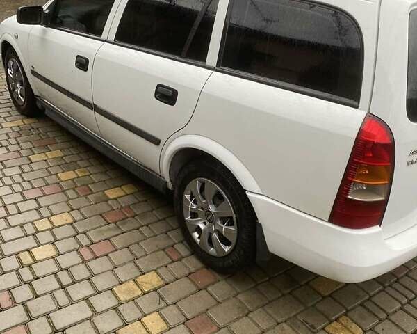 Белый Опель Астра, объемом двигателя 1.7 л и пробегом 314 тыс. км за 3800 $, фото 17 на Automoto.ua