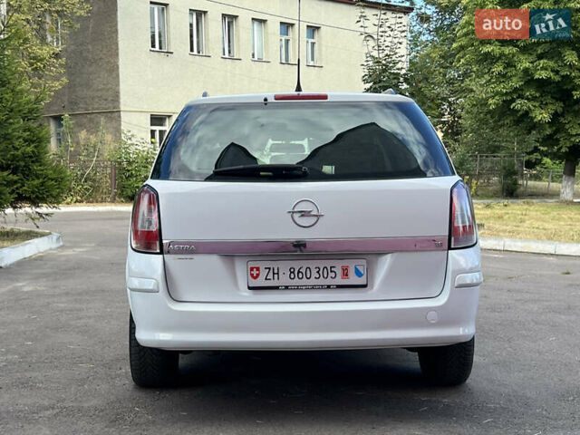 Белый Опель Астра, объемом двигателя 1.6 л и пробегом 175 тыс. км за 4500 $, фото 19 на Automoto.ua