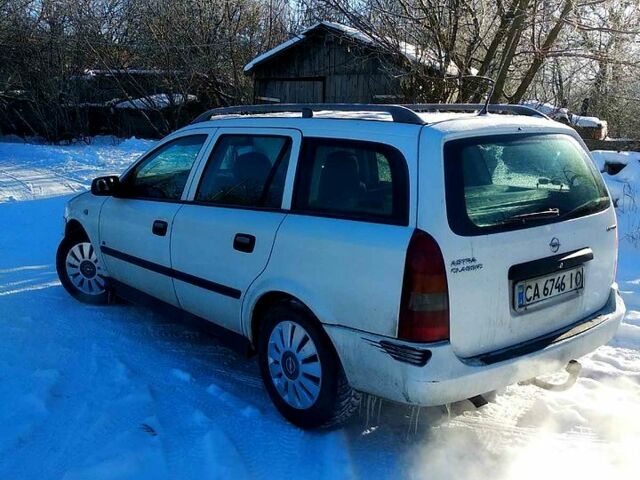 Белый Опель Астра, объемом двигателя 1.7 л и пробегом 0 тыс. км за 3350 $, фото 2 на Automoto.ua