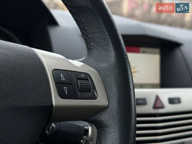 Белый Опель Астра, объемом двигателя 1.8 л и пробегом 172 тыс. км за 5950 $, фото 27 на Automoto.ua