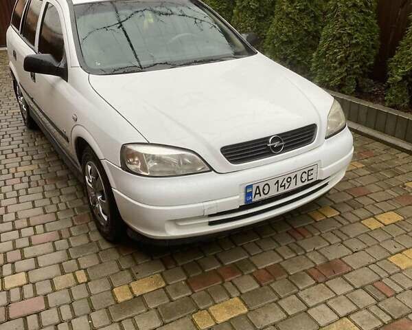 Белый Опель Астра, объемом двигателя 1.7 л и пробегом 314 тыс. км за 3800 $, фото 2 на Automoto.ua